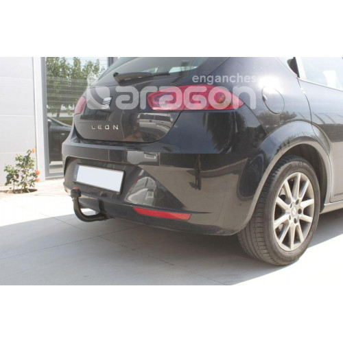 Фаркоп ARAGON на SEAT Leon 2005–2012 Арт. E6712AV